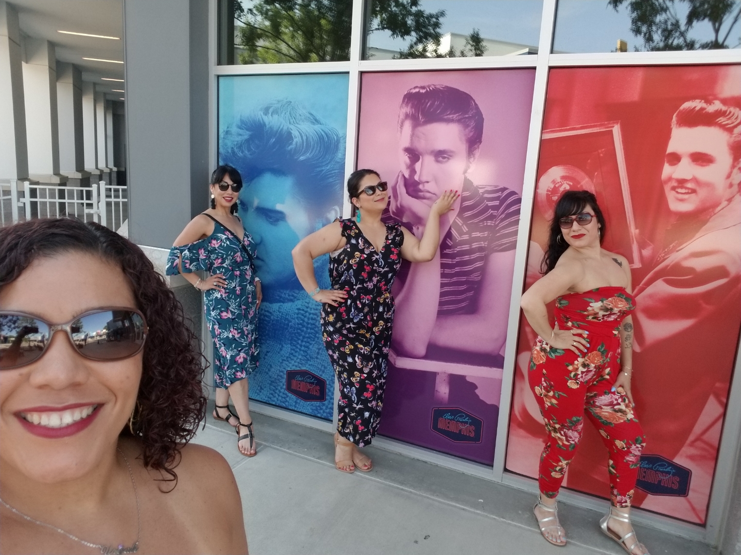 traveling with amigas to Graceland